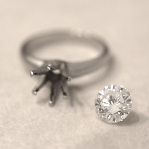 ダイヤモンドの婚約指輪をリフォーム